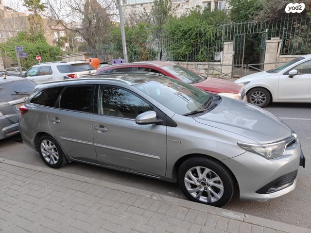 מודעת רכב טויוטה אוריס