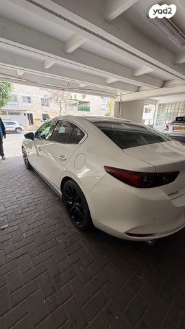 מודעת רכב מאזדה 3