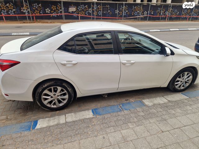 מודעת רכב טויוטה קורולה