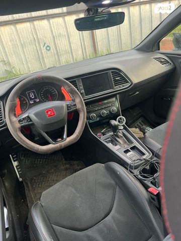 מודעת רכב סיאט לאון