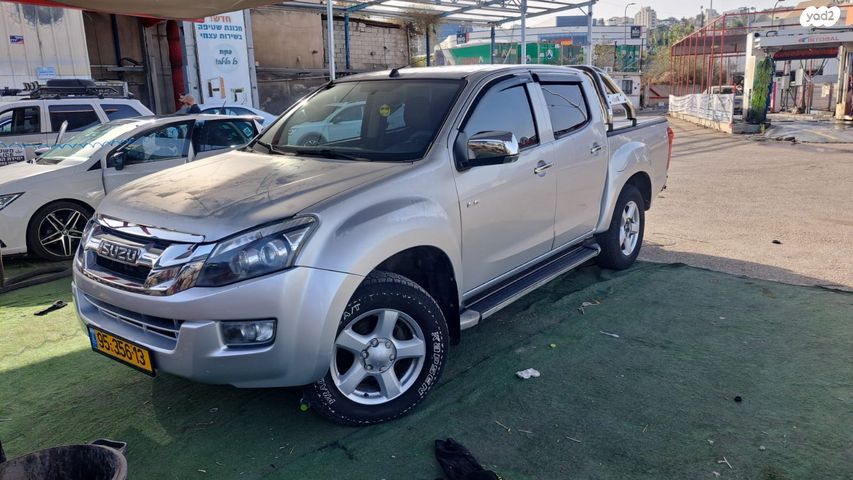 מודעת רכב איסוזו די-מקס