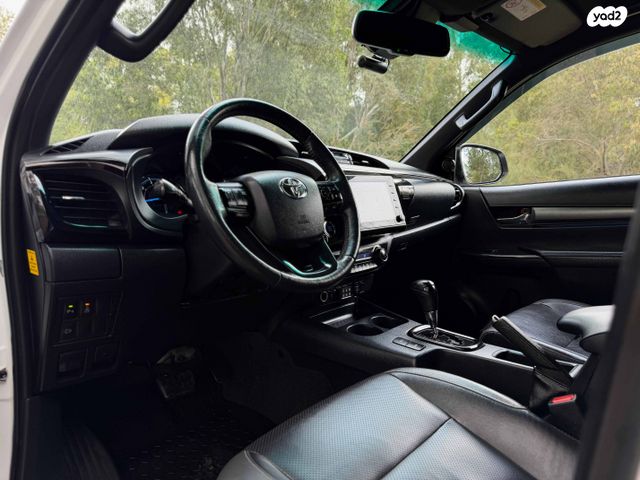 מודעת רכב טויוטה היילקס 2