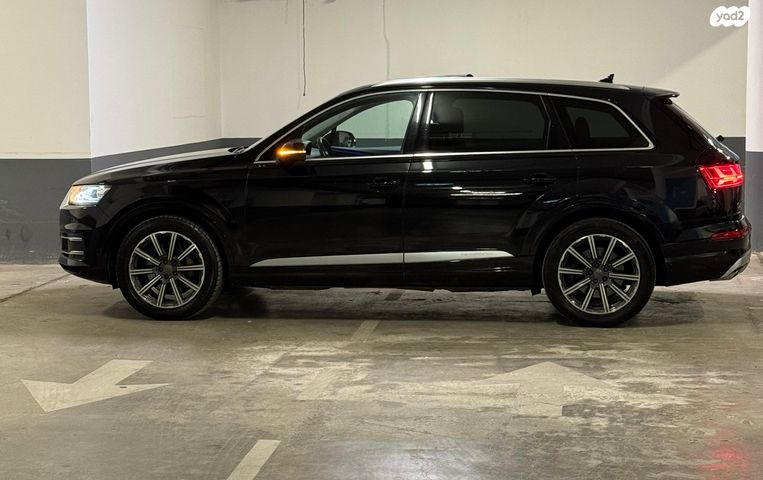 מודעת רכב אאודי Q7