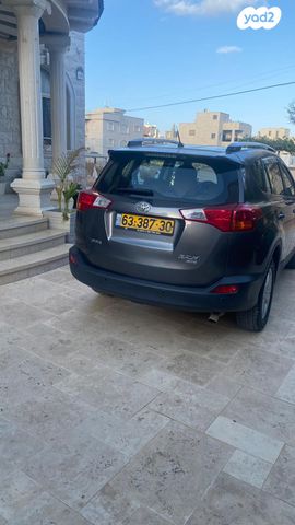 מודעת רכב טויוטה RAV4