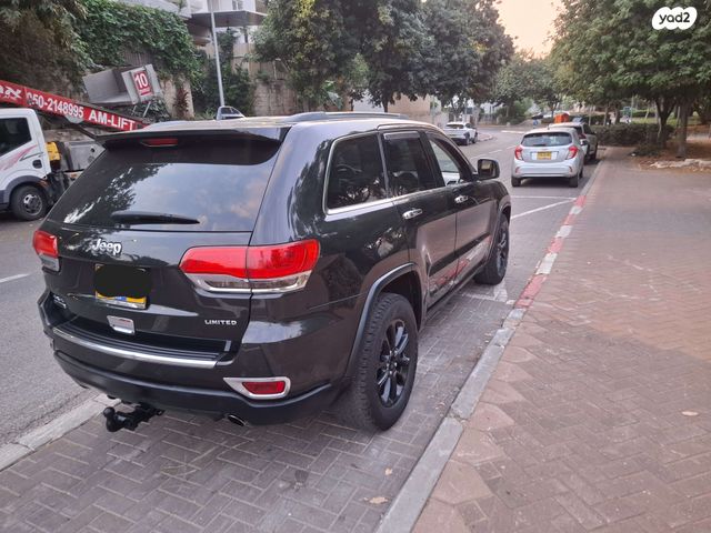 מודעת רכב ג'יפ גרנד צ'ירוקי