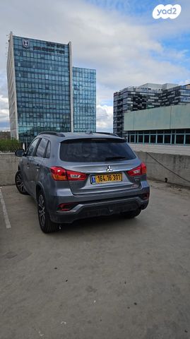 מודעת רכב מיצובישי ASX