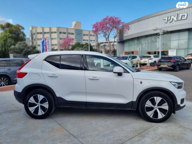 מודעת רכב וולוו XC40 2