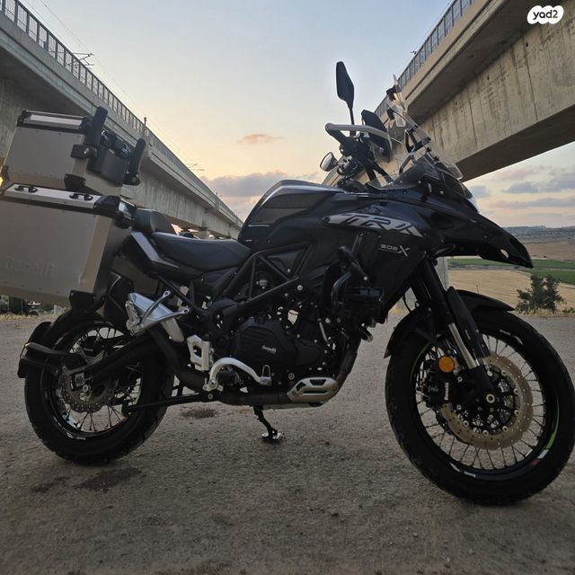 מודעת רכב בנלי TRK502X