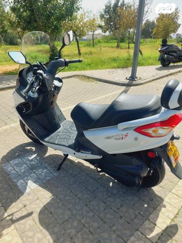 מודעת רכב סאן יאנג ג'וי רייד 125