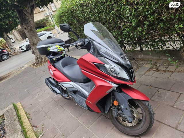 מודעת רכב קימקו דאון-טאון 350