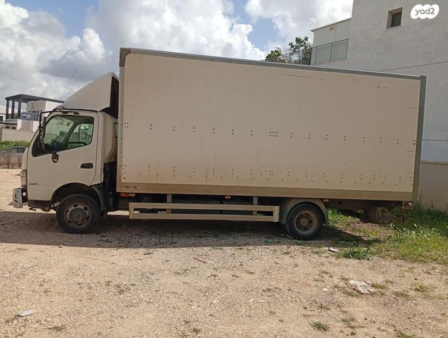 מודעת רכב טויוטה