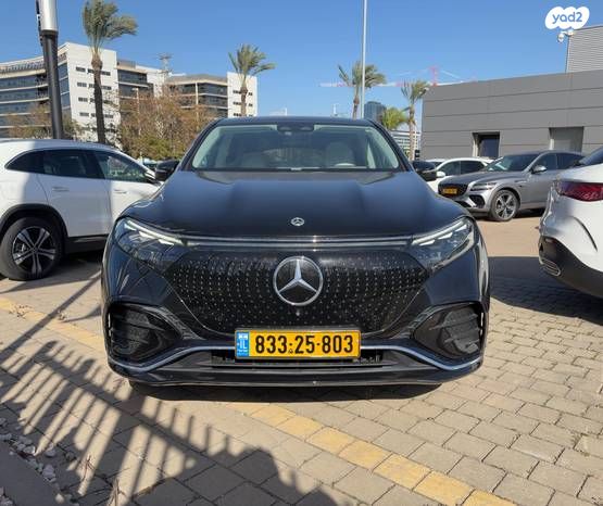 מודעת רכב מרצדס-בנץ EQS SUV