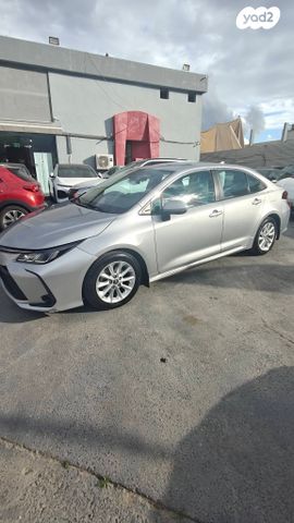 מודעת רכב טויוטה קורולה 1