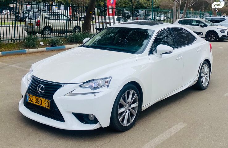 מודעת רכב לקסוס IS