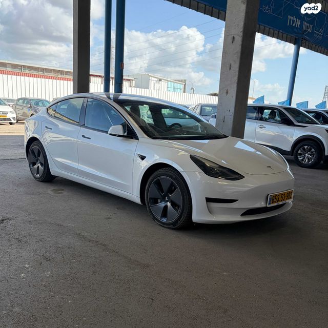 מודעת רכב טסלה מודל 3
