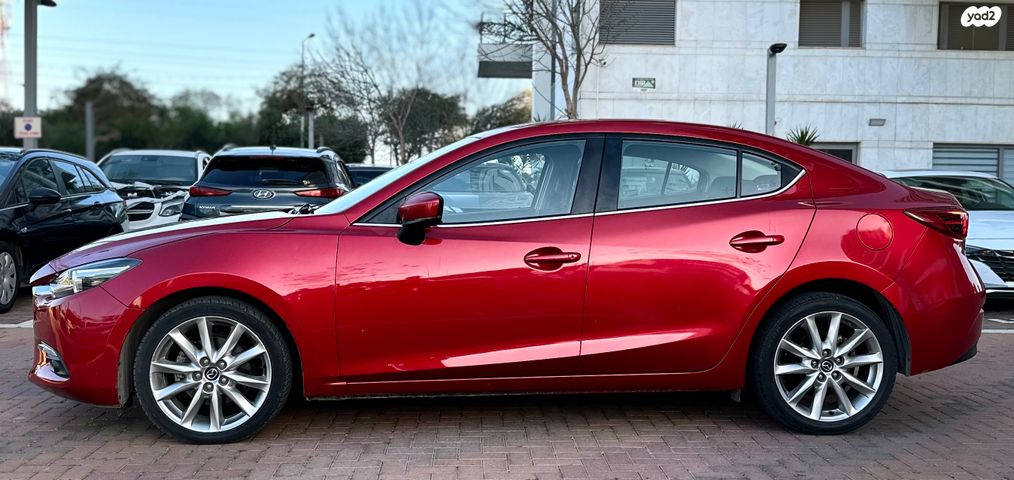 מודעת רכב מאזדה 3