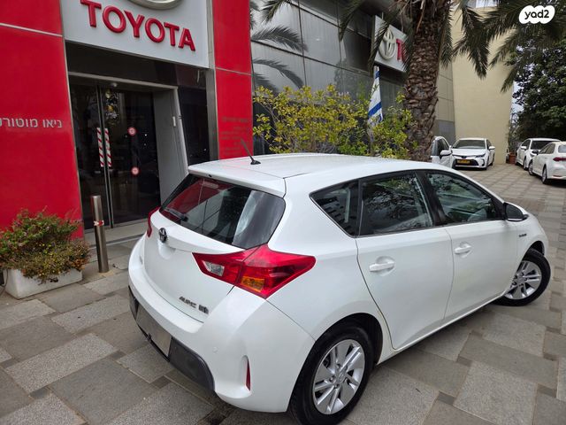 מודעת רכב טויוטה אוריס 2