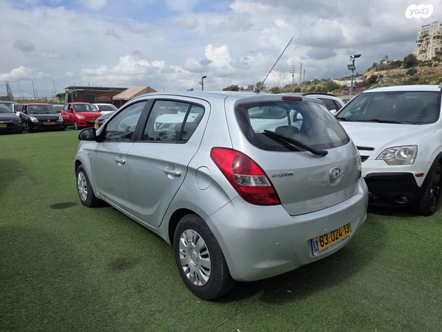 מודעת רכב יונדאי i20