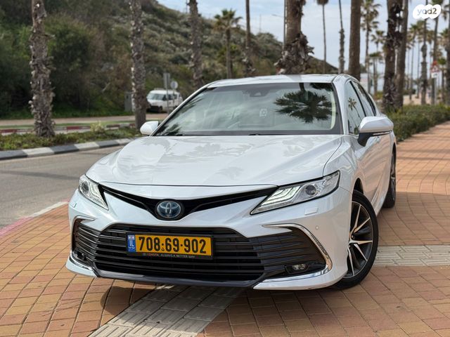 מודעת רכב טויוטה קאמרי 1