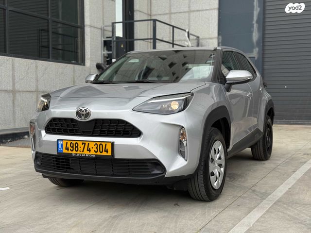 מודעת רכב טויוטה יאריס קרוס
