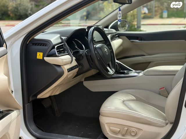 מודעת רכב טויוטה קאמרי 2