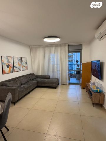 חיים הרצוג 3