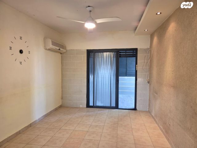 יצחק בן צבי 24