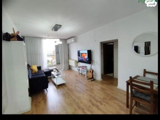 שמואל שרירא 10