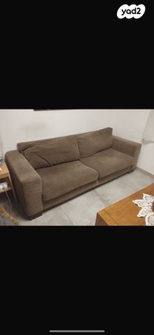 הפרח בגני 19