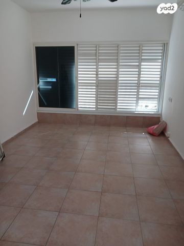 שביל גינצבורג 9