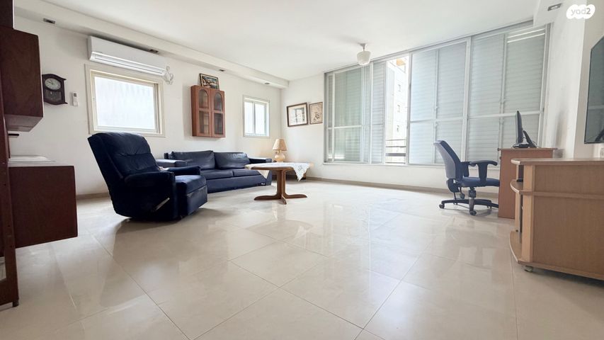 הנשיא הראשון 26