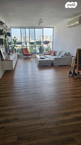 גני צהלה, רמות צהלה