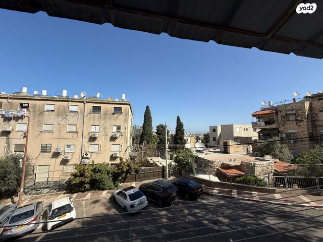 גוש עציון 11