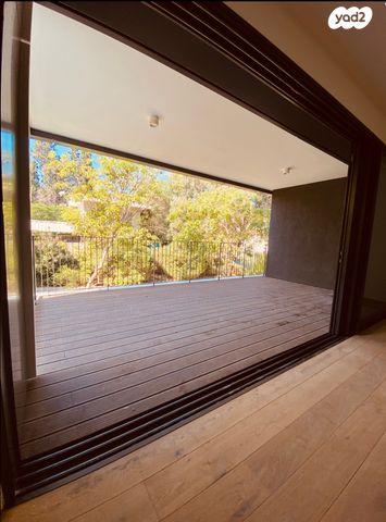 נאות אפקה ב'