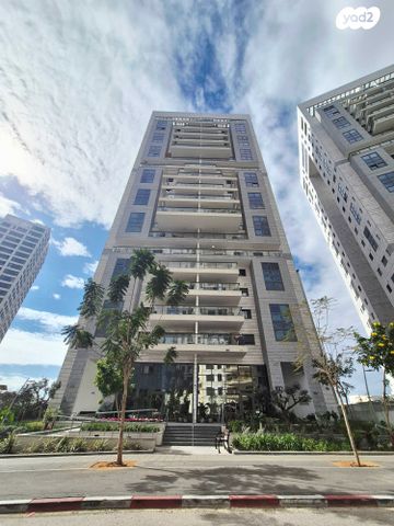 אמנון ליפקין שחק 