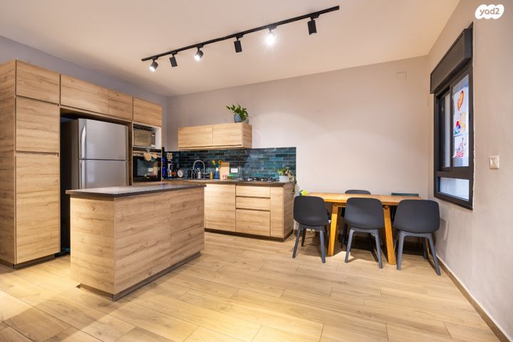 הרב הרצוג 49