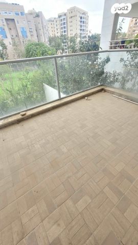 דירה, קרית אונו