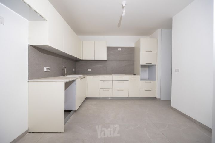 דירה למכירה בירושלים (תיווך) — 3