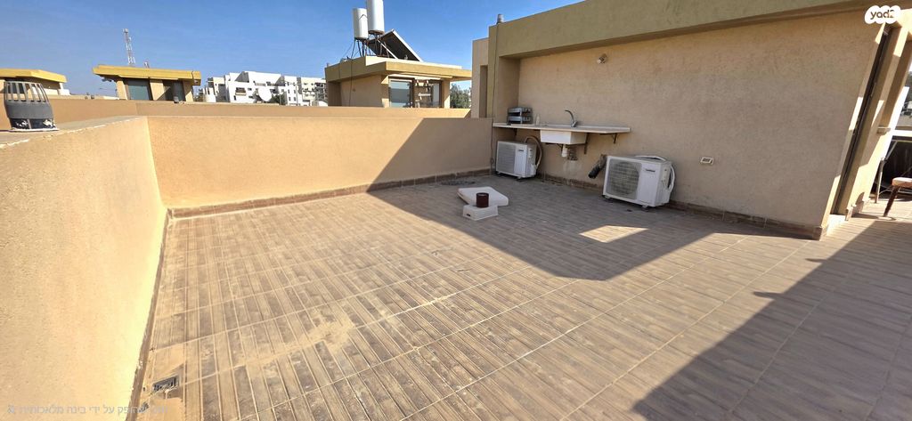 גג/ פנטהאוז