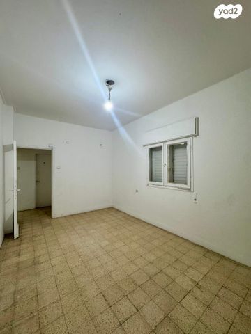 אבן גבירול 34