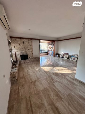 שדרות אבא חושי 