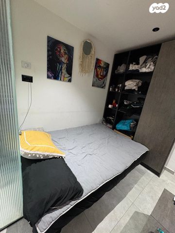 מקווה ישראל 25