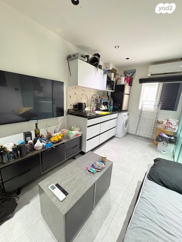 מקווה ישראל 25