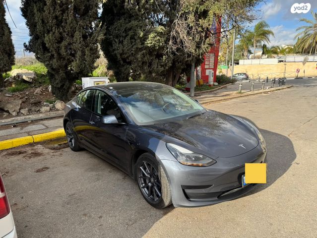 מודעת רכב טסלה מודל 3