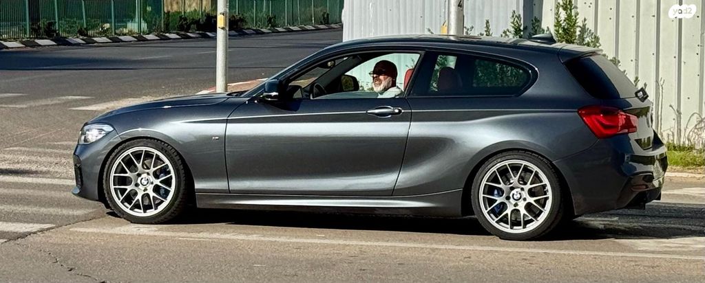 מודעת רכב ב מ וו סדרה 1