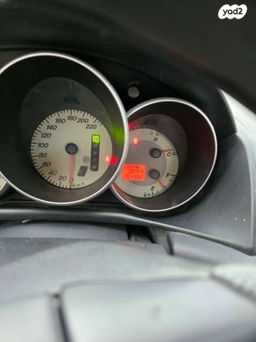 מודעת רכב מאזדה 3