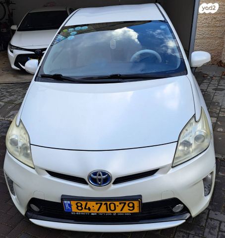 מודעת רכב טויוטה פריוס