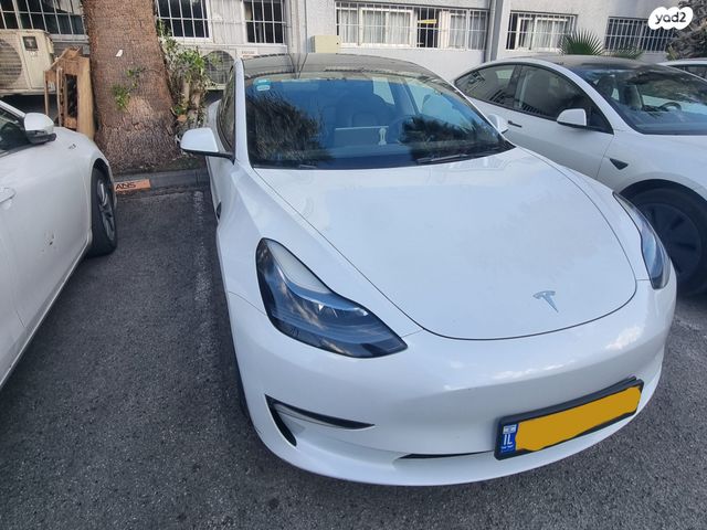 מודעת רכב טסלה מודל 3