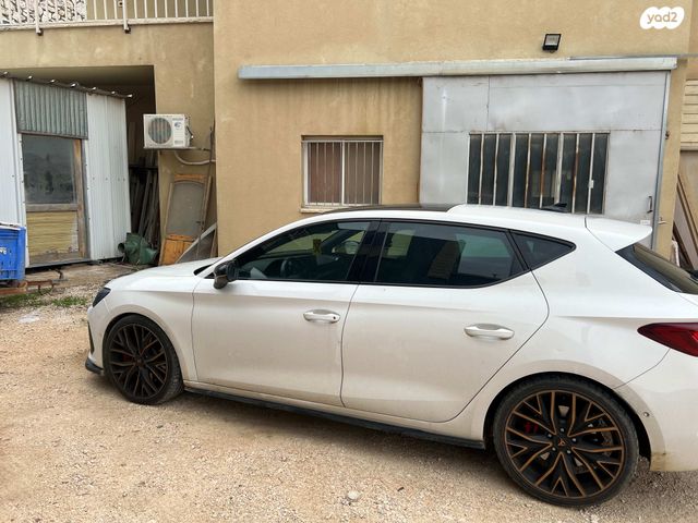 מודעת רכב קופרה לאון