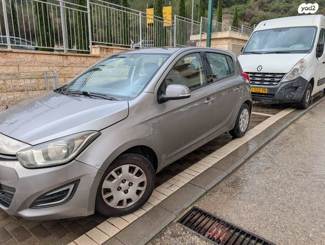 מודעת רכב יונדאי i20